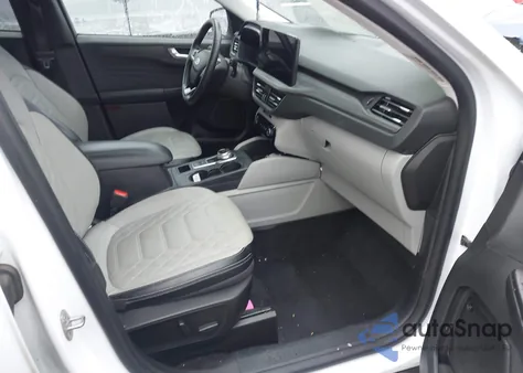 2023 Ford Escape Phev z USA, uszkodzony, nr VIN 1FMCU0E10PUA92096